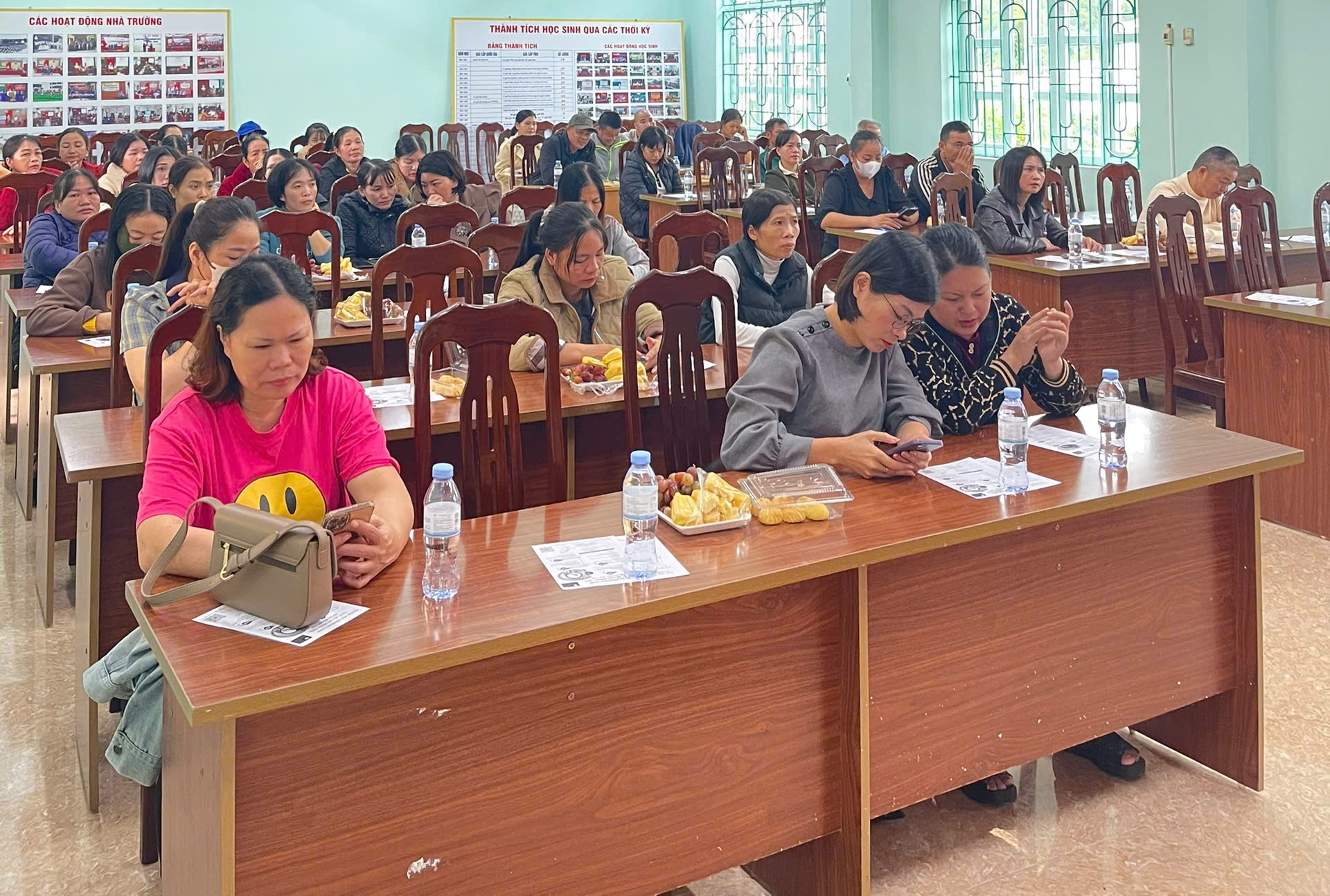 Buổi gặp mặt có sự tham gia của đông đảo quý phụ huynh